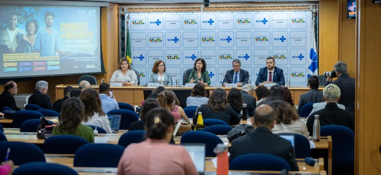 No momento você está vendo Ministério da Saúde anuncia estratégia de vacinação contra a dengue