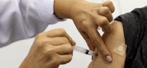 Leia mais sobre o artigo Brasil amplia vacinação contra hepatite A para usuários da PrEP: proteção, prevenção e resposta ao novo perfil epidemiológico