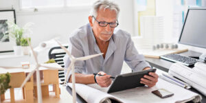 Leia mais sobre o artigo Tema da redação do Enem 2025 aborda o envelhecimento na sociedade brasileira