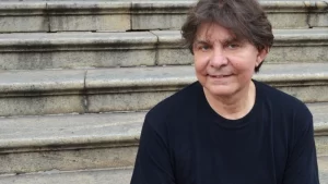 Leia mais sobre o artigo Morre Lô Borges, um dos fundadores do Clube da Esquina e ícone da música mineira