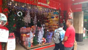 Leia mais sobre o artigo Comércio de Itabira e região registra movimento maior com proximidade do Natal