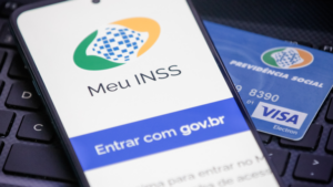 Leia mais sobre o artigo Fraude no INSS expõe esquema bilionário e segue sob investigação em 2026